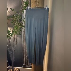 Patagonia Women’s pants incorporating "NetPlus®" fabric